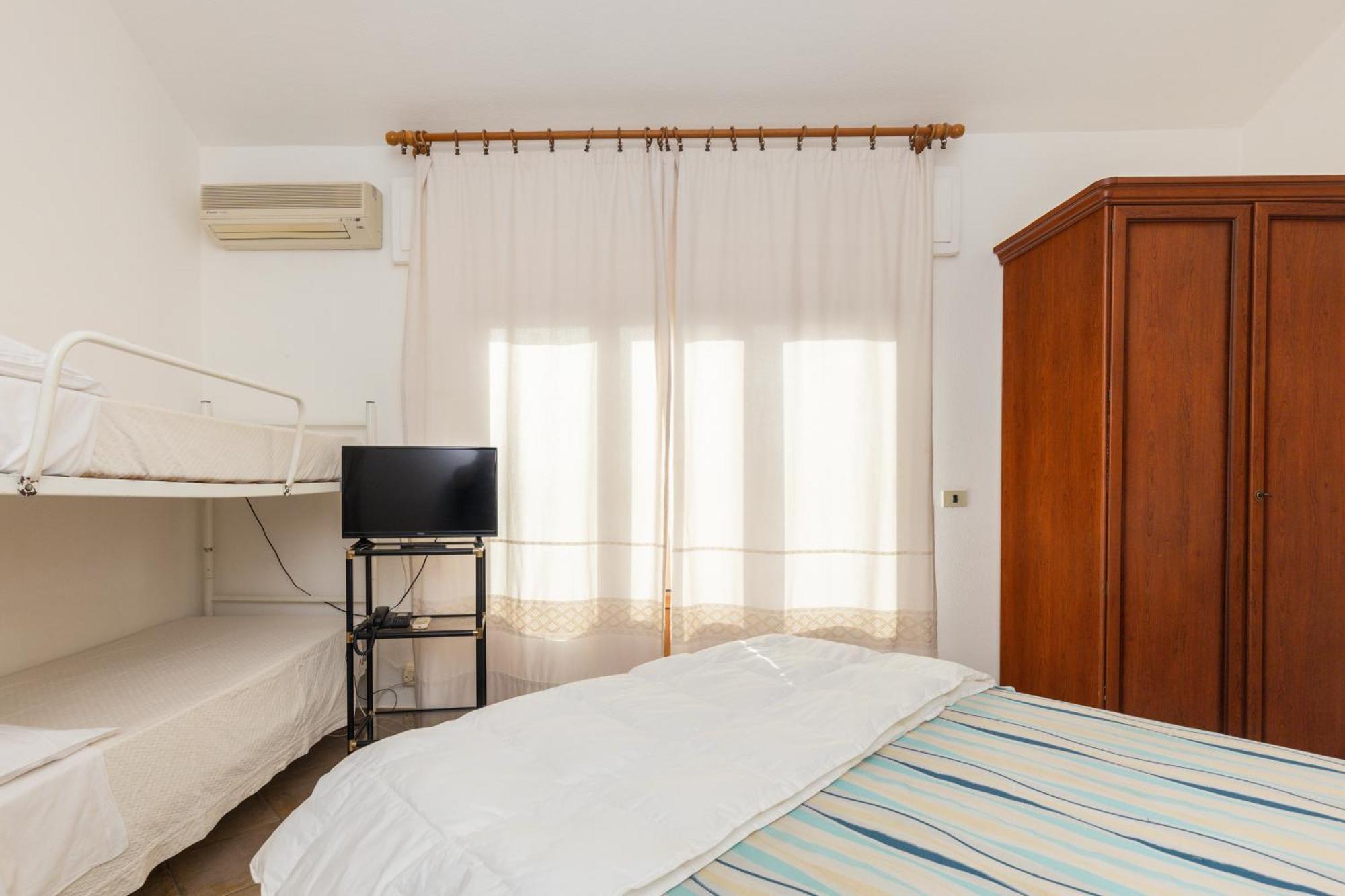 פוסאדה Hotel Donatella מראה חיצוני תמונה